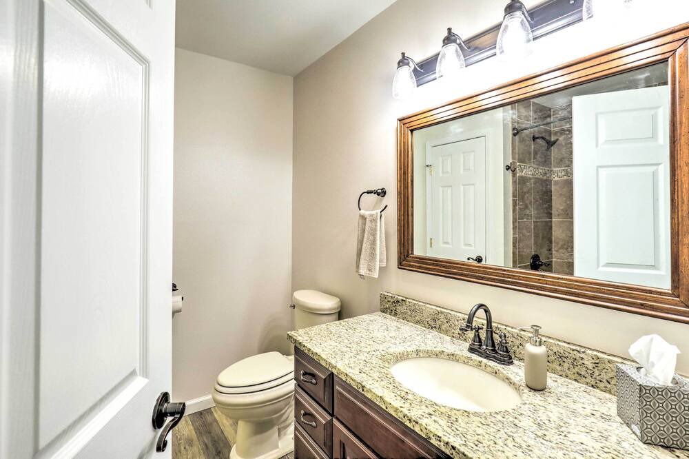 Photo of Bathroom in Circle D-KC Estates