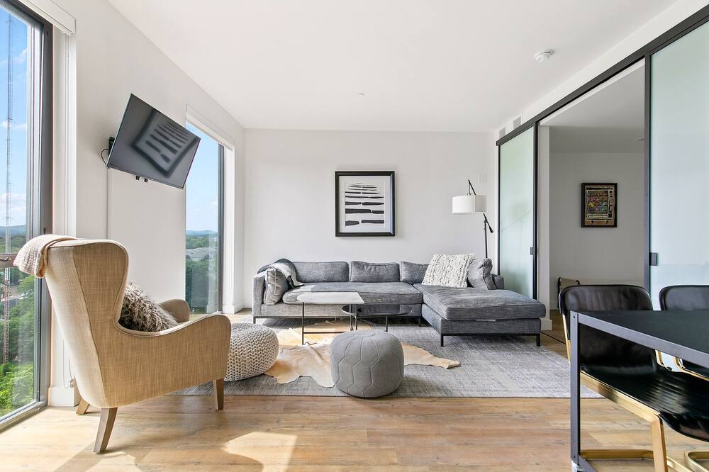 Photo of Livingroom in Starr Hill