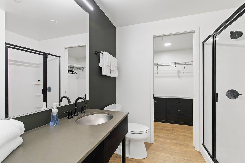Photo of Bathroom in Starr Hill