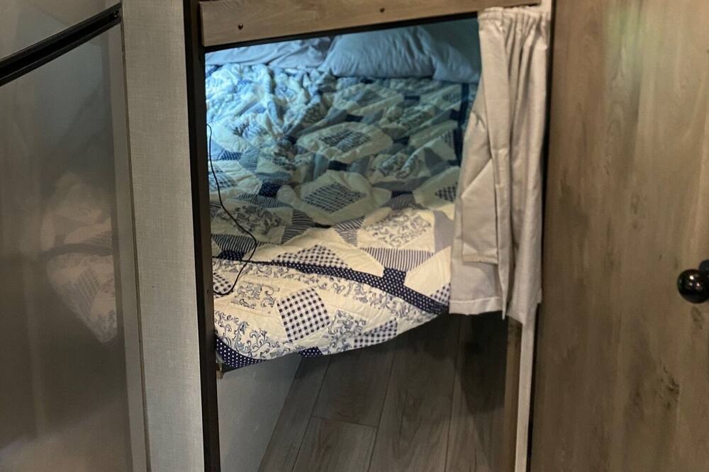 Photo of Bedroom in Pryor