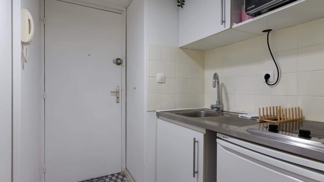 Photo of Kitchen in Beaux Arts-Boutonnet