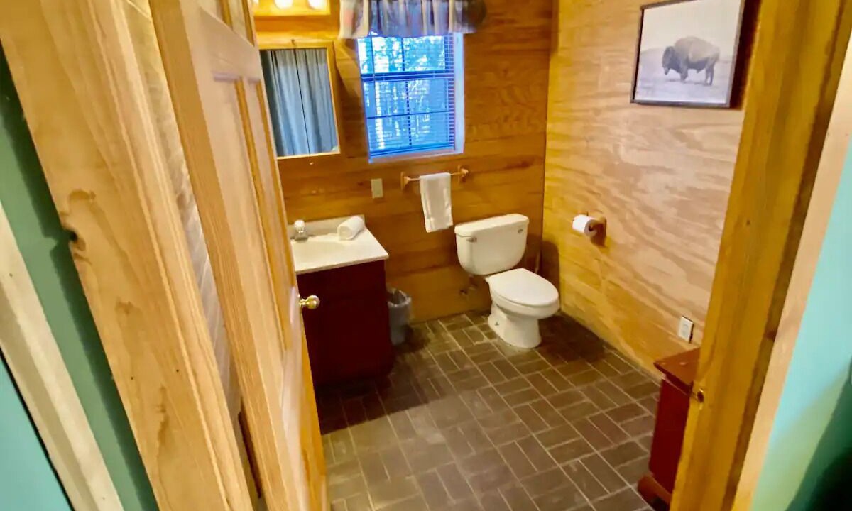 Photo of Bathroom in Sulphur