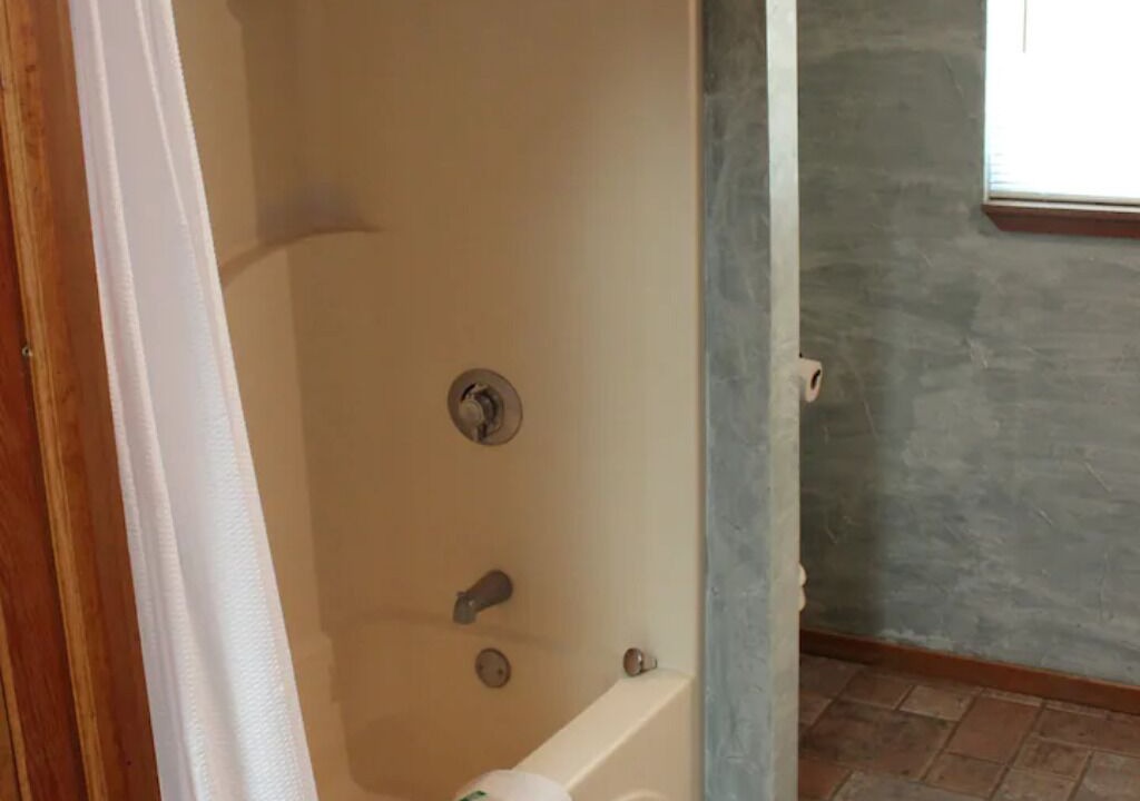 Photo of Bathroom in Sulphur