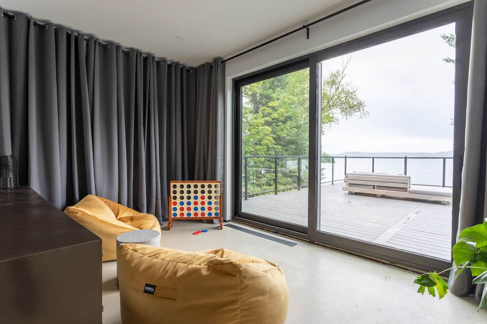 Photo of Livingroom in Duhamel