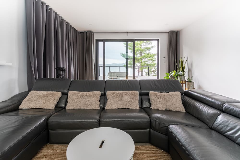 Photo of Livingroom in Duhamel