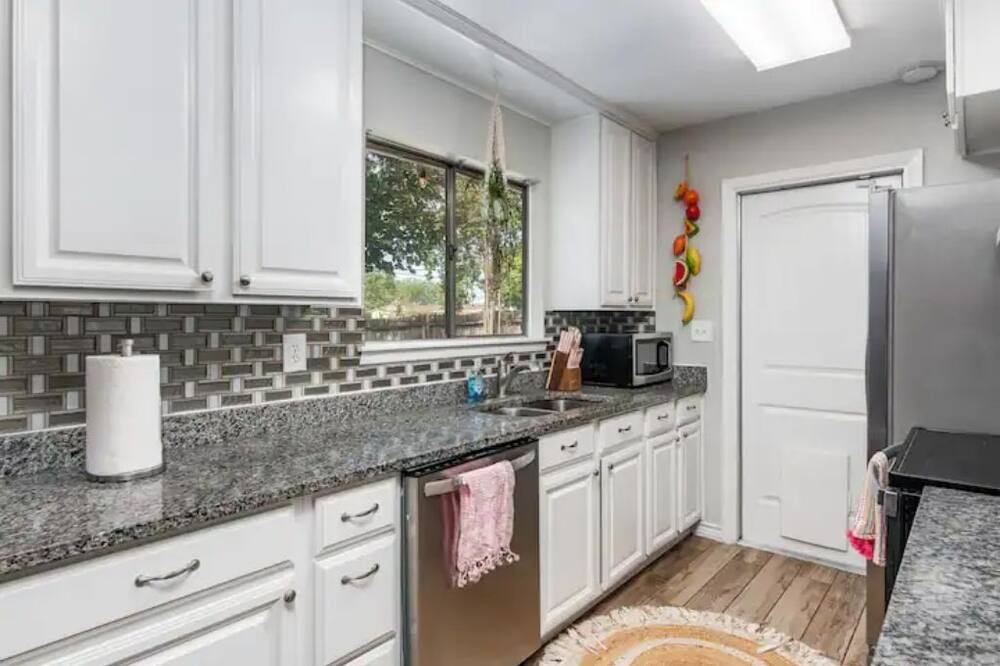 Photo of Kitchen in Universal City