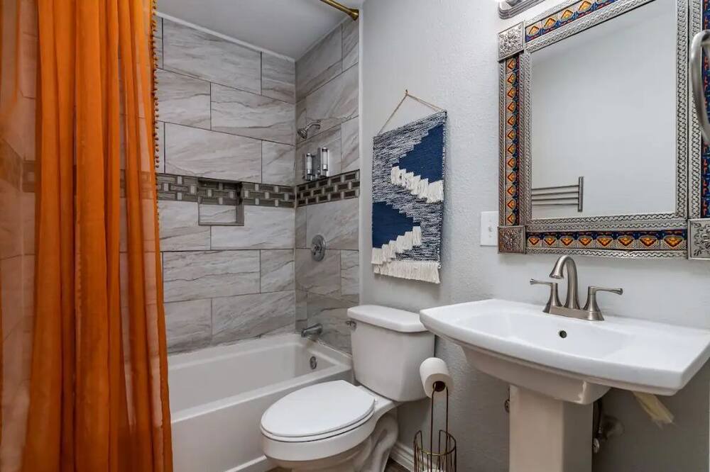 Photo of Bathroom in Universal City