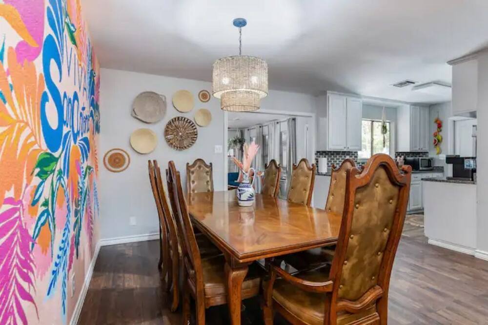 Photo of Kitchen in Universal City
