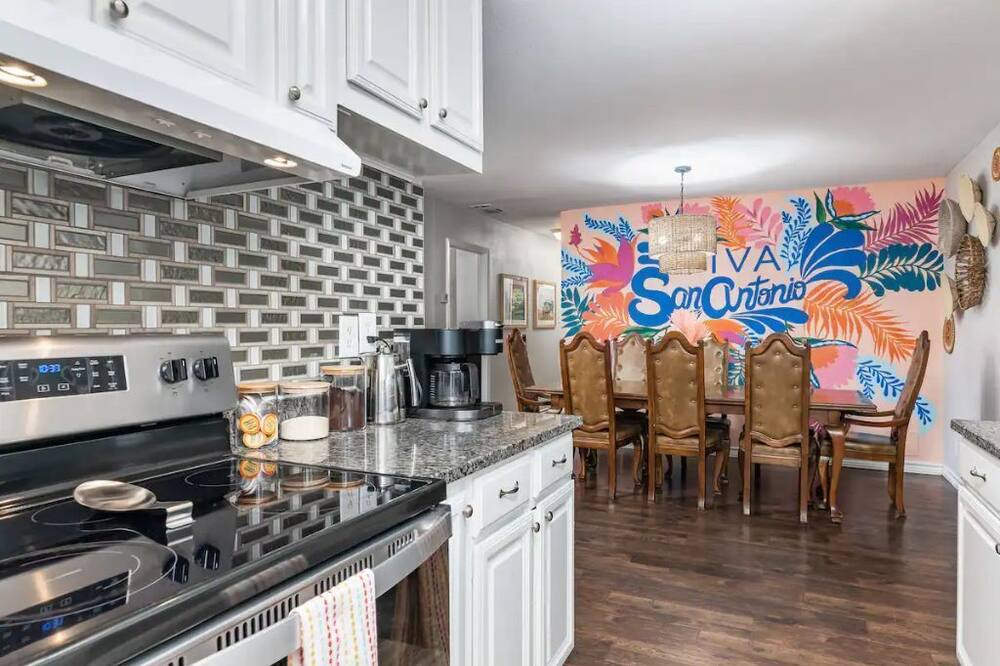 Photo of Kitchen in Universal City