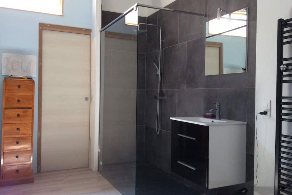 Photo of Bathroom in Rocbaron
