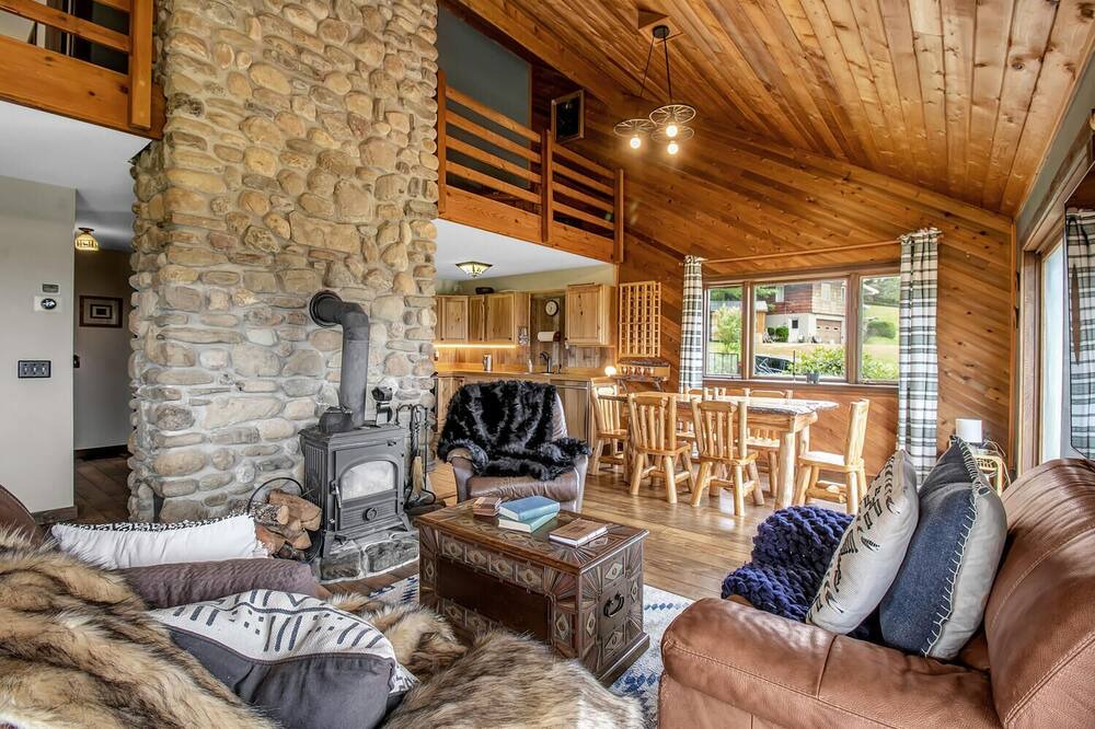 Photo of Livingroom in West Valley