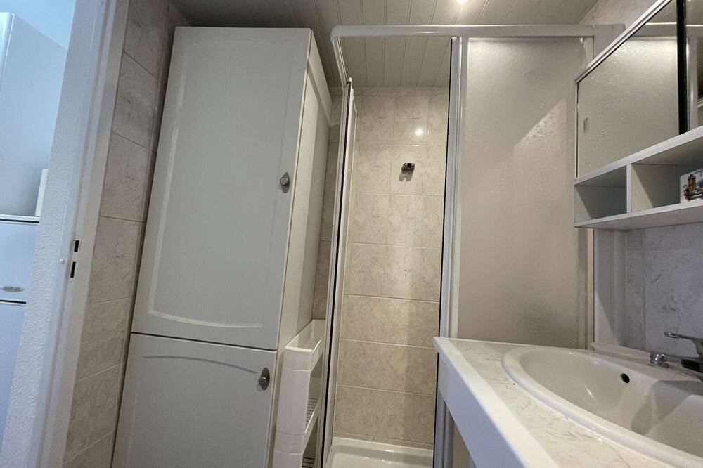 Photo of Bathroom in La Rochelle