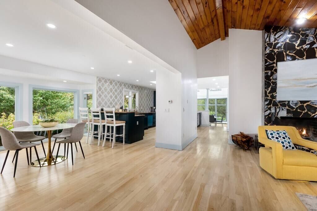 Photo of Others in Monroe