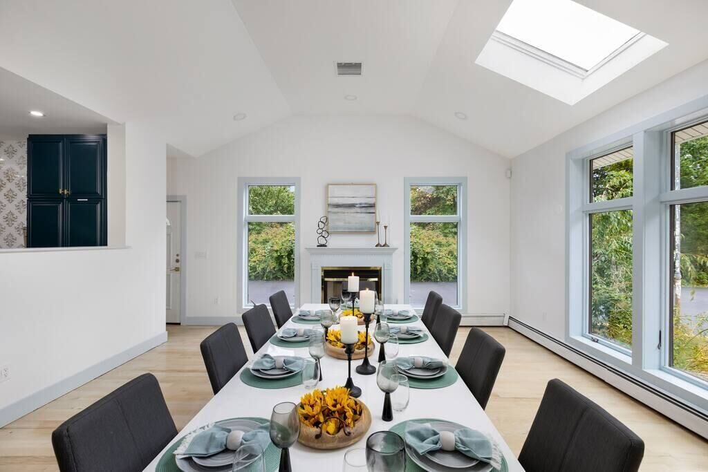 Photo of Others in Monroe