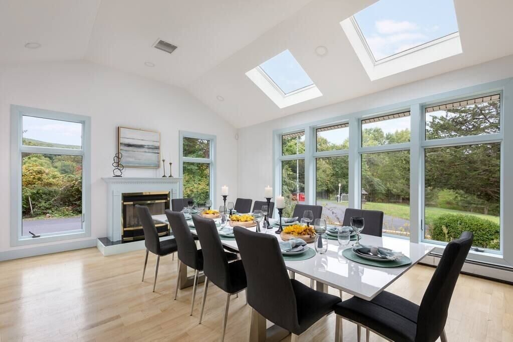 Photo of Others in Monroe