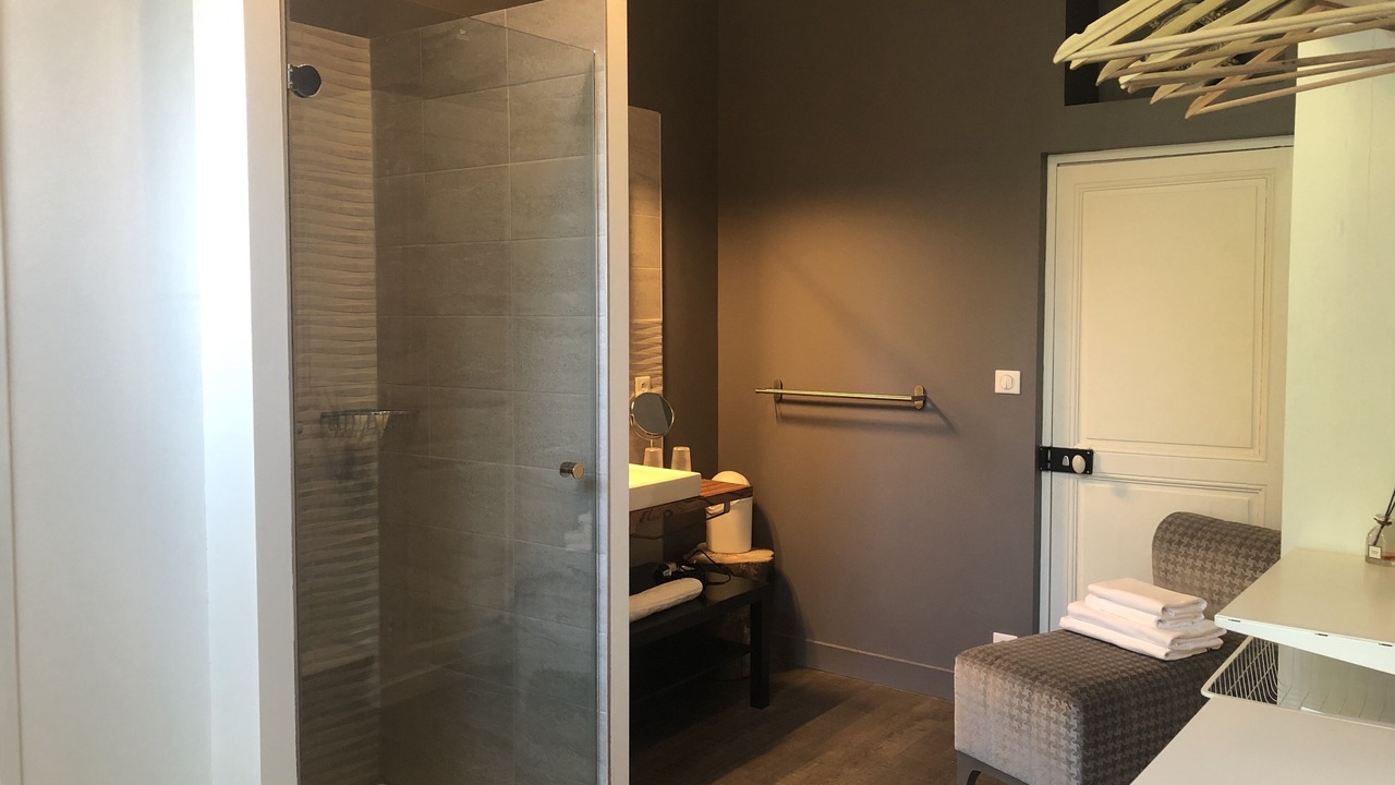 Photo of Bathroom in Saint-Cyr-sur-Loire