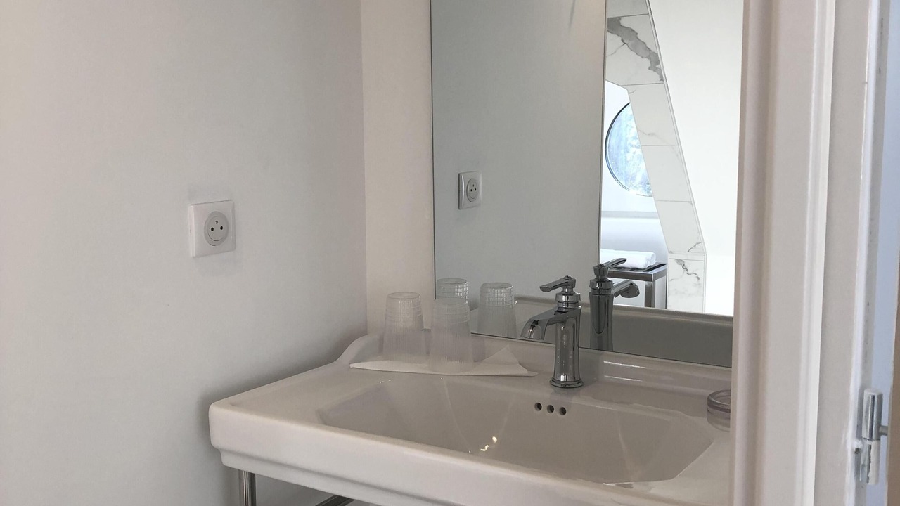 Photo of Bathroom in Saint-Cyr-sur-Loire