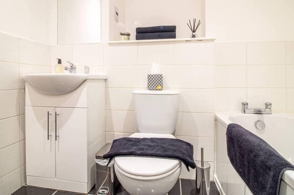 Photo of Bathroom in Finnieston