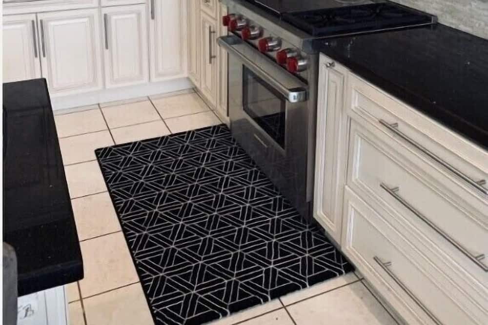 Photo of Kitchen in Burlington