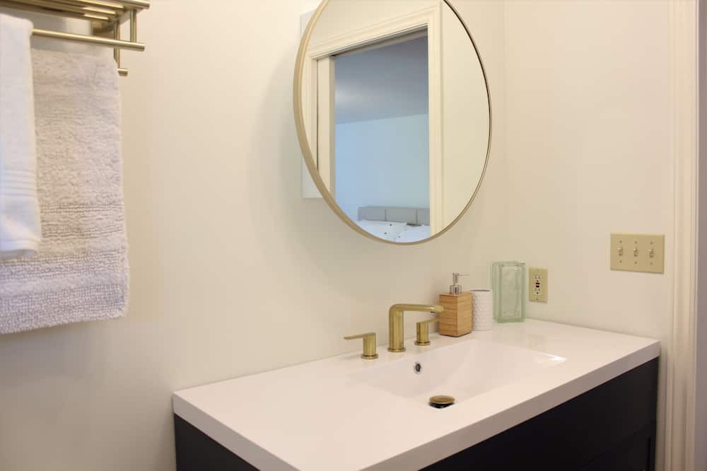 Photo of Bathroom in Consecon