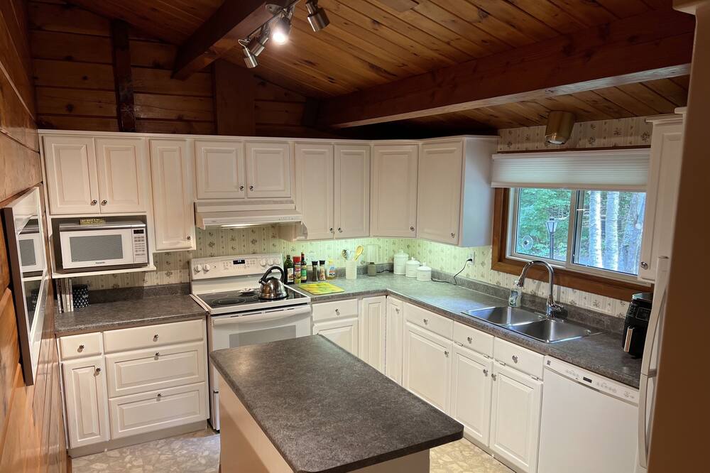 Photo of Kitchen in Douro-Dummer