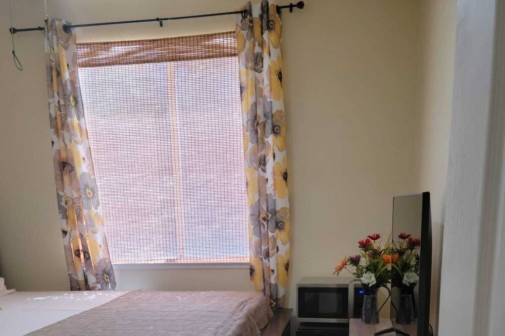 Photo of Bedroom in Antioch