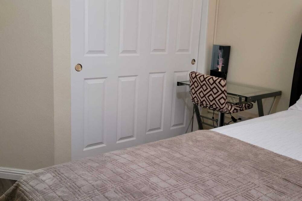 Photo of Bedroom in Antioch