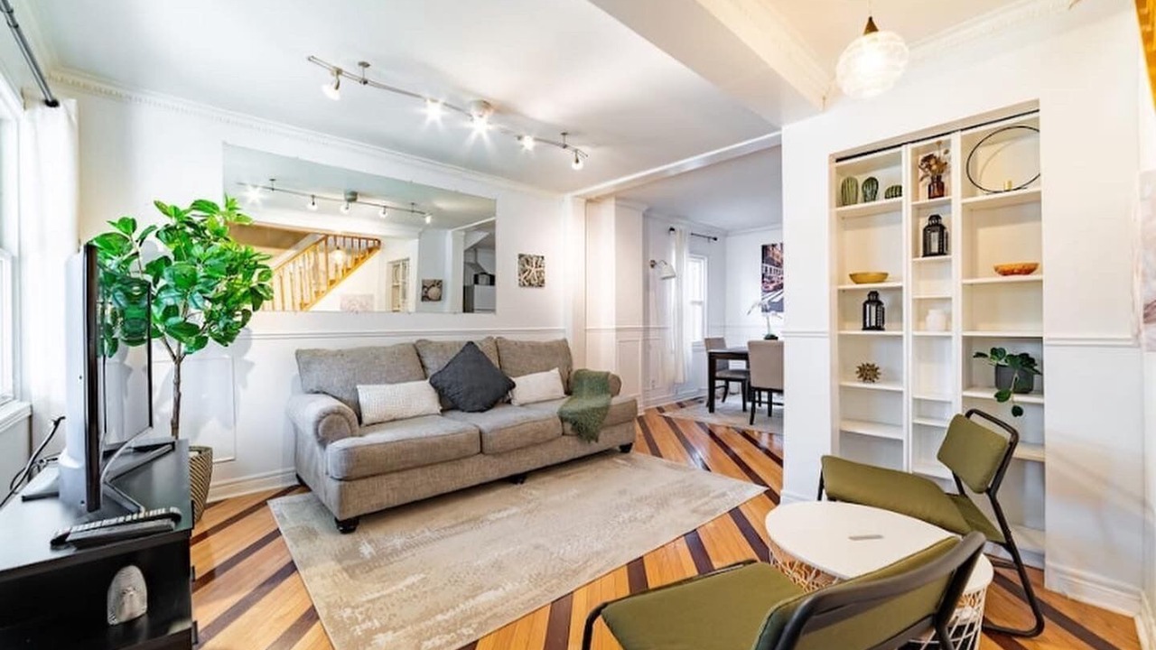 Photo of Livingroom in Oakwood Village