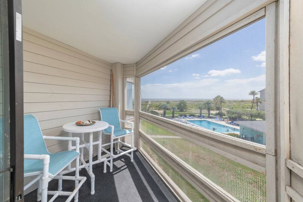 Photo of Patio Balcony in Oceanmarsh Subdivision