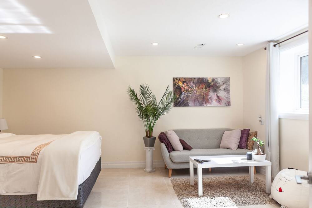 Photo of Bedroom in Hamilton