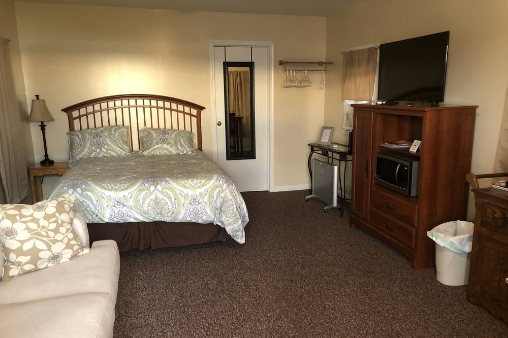 Photo of Bedroom in Cayuga