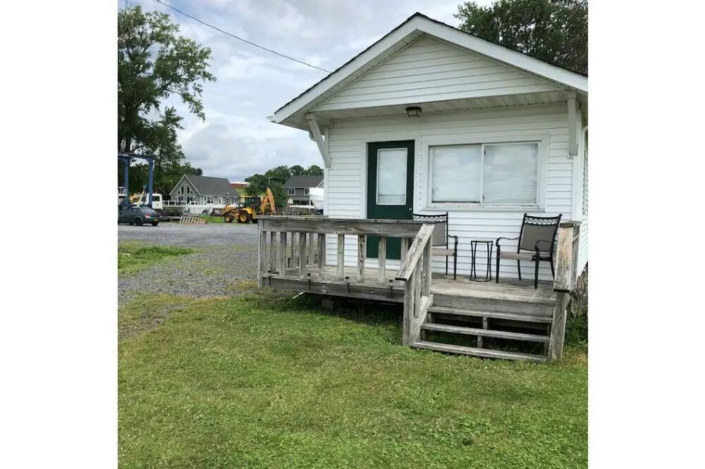 Photo of Others in Cayuga