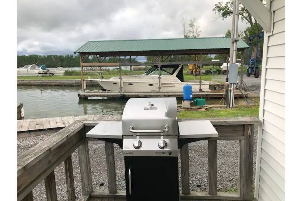 Photo of Outdoor in Cayuga