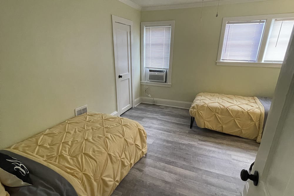 Photo of Bedroom in Anniston