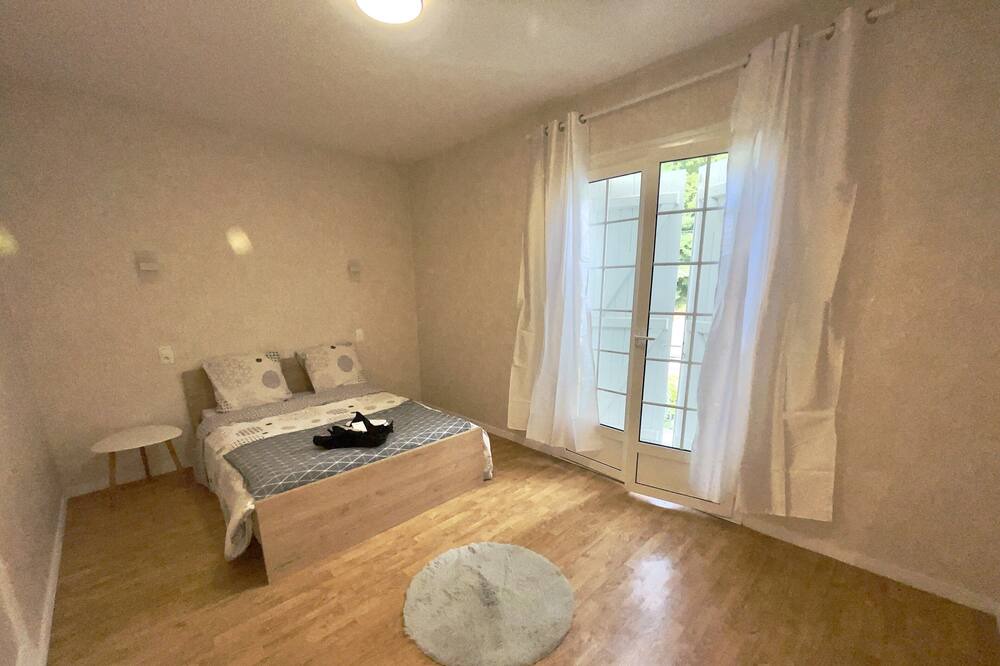 Photo of Bedroom in Ade