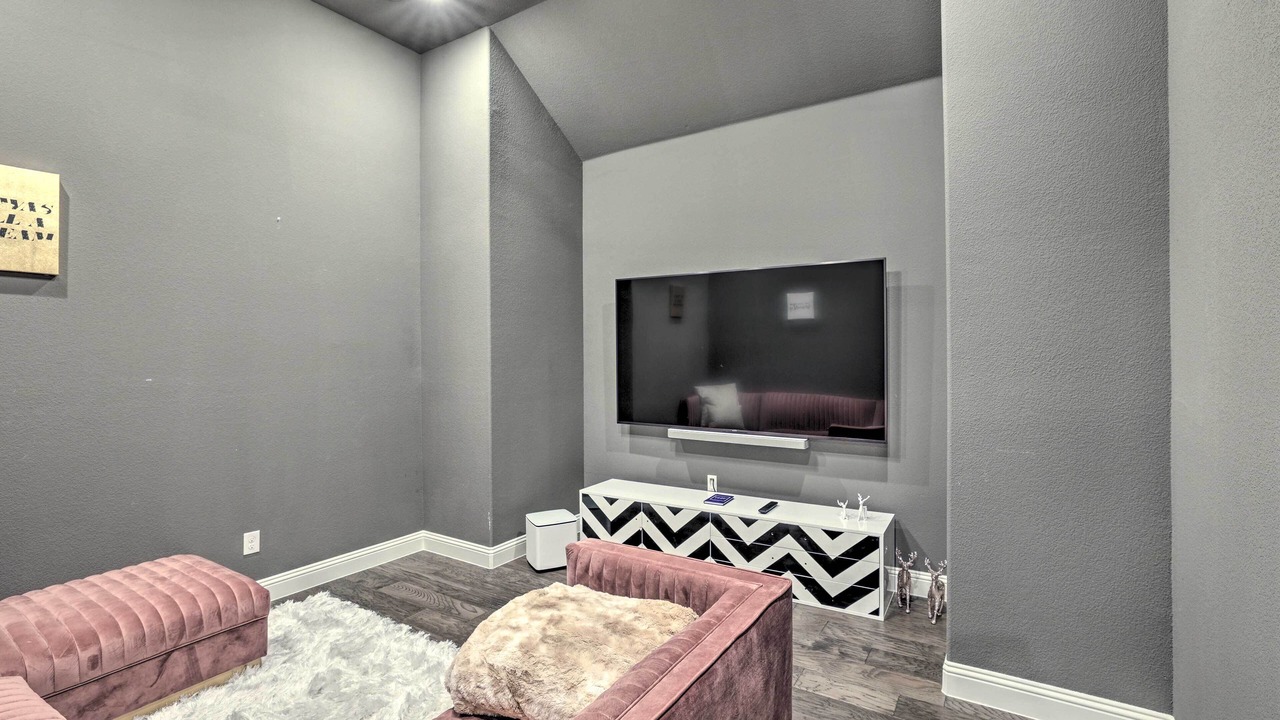 Photo of Livingroom in Haslet