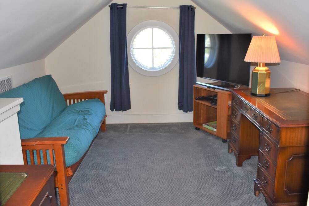 Photo of Livingroom in Eastport