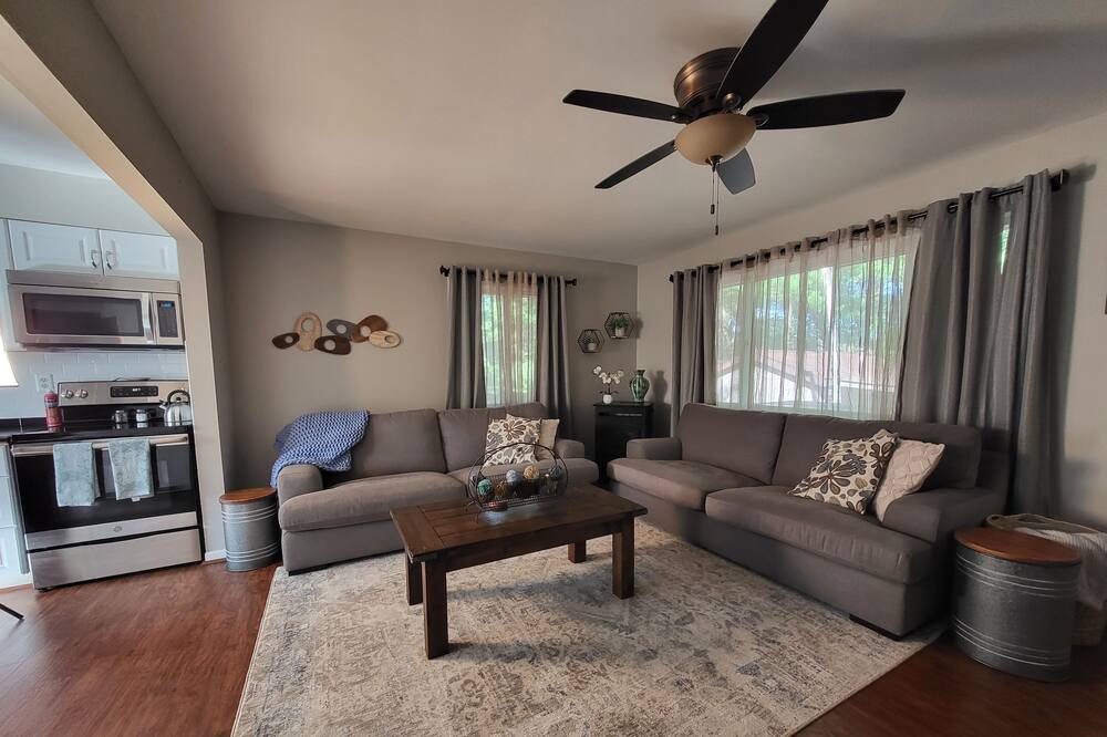 Photo of Livingroom in Gladwin