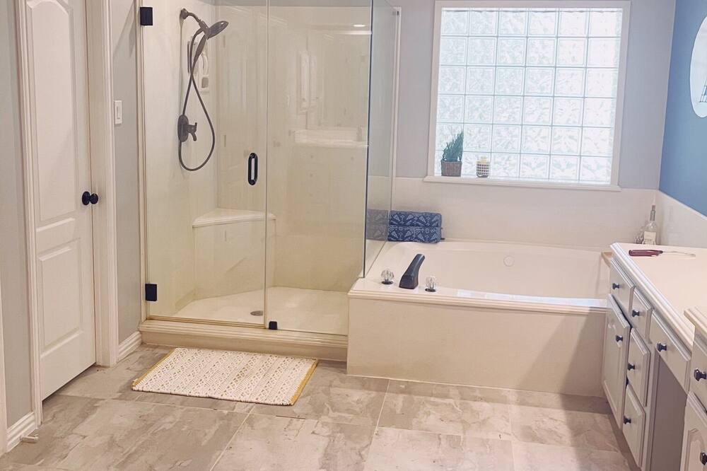 Photo of Bathroom in Flower Mound