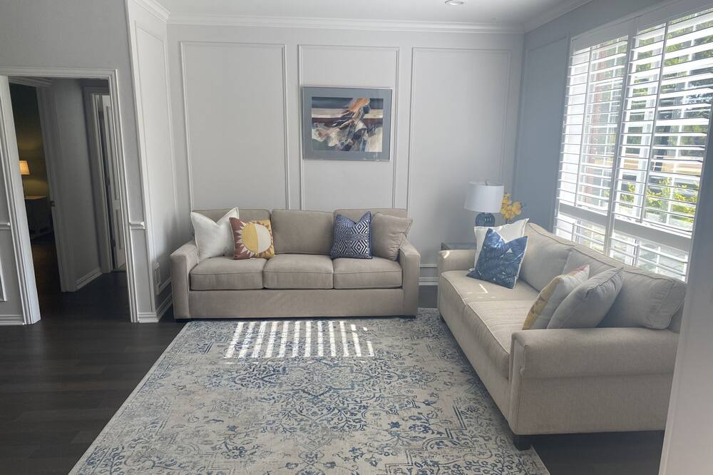 Photo of Livingroom in Flower Mound
