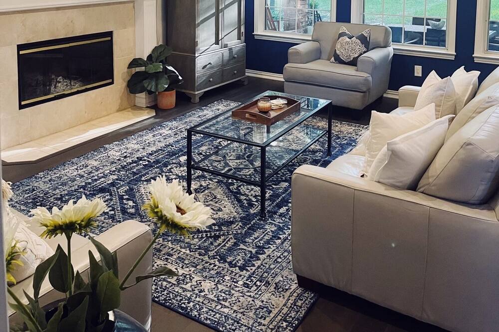 Photo of Livingroom in Flower Mound