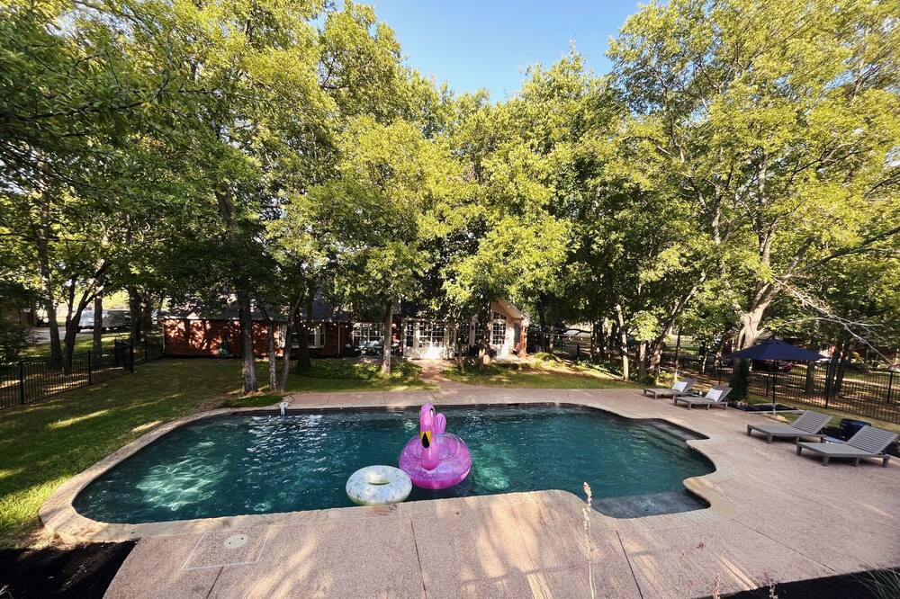 Photo of Outdoor in Flower Mound