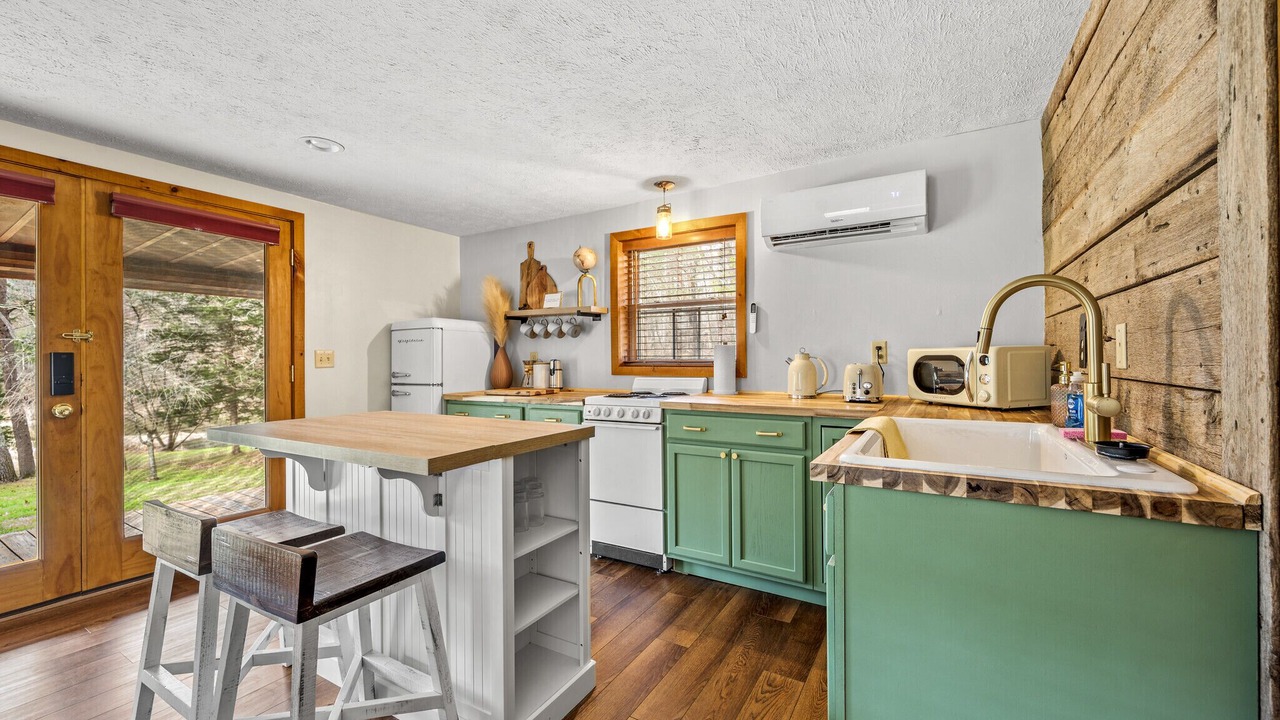 Photo of Kitchen in Cosby