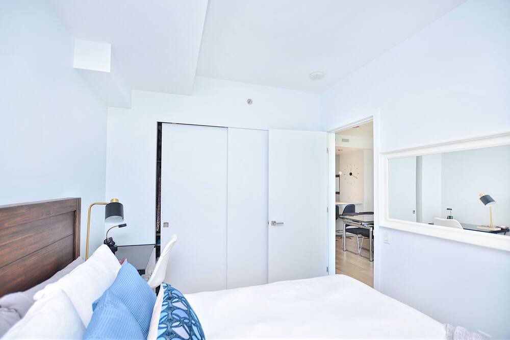 Photo of Bedroom in Laval-des-Rapides