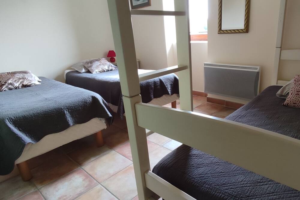 Photo of Bedroom in Saint-Julien-du-Serre