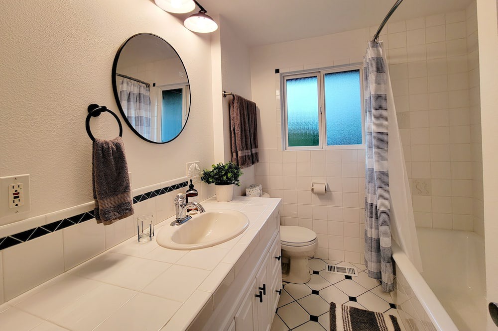 Photo of Bathroom in Hazelwood
