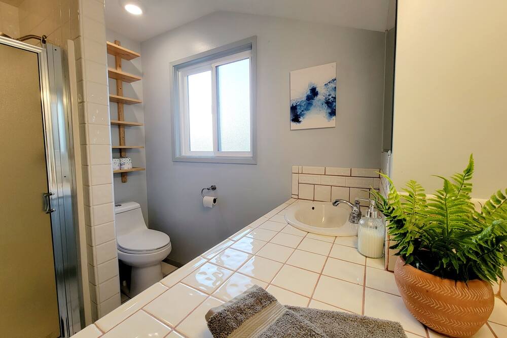 Photo of Bathroom in Hazelwood