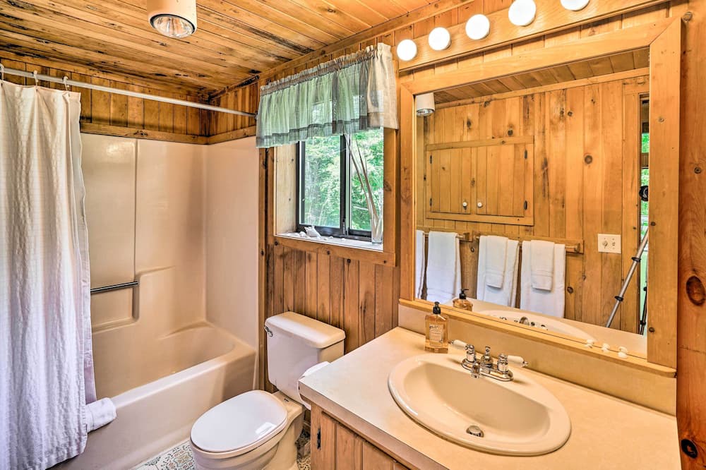 Photo of Bathroom in Otis