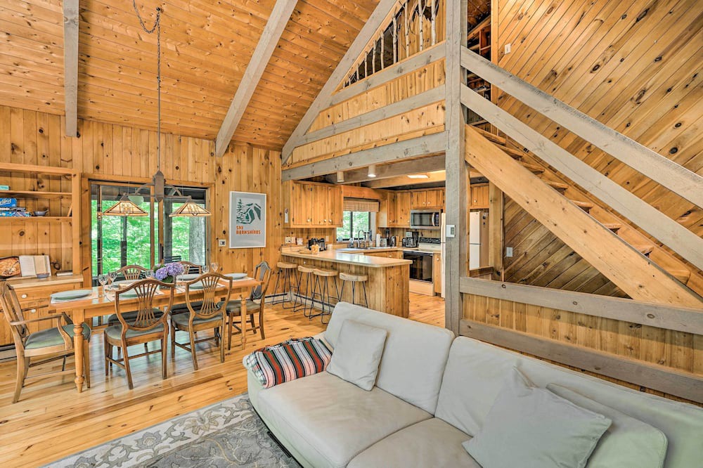 Photo of Livingroom in Otis