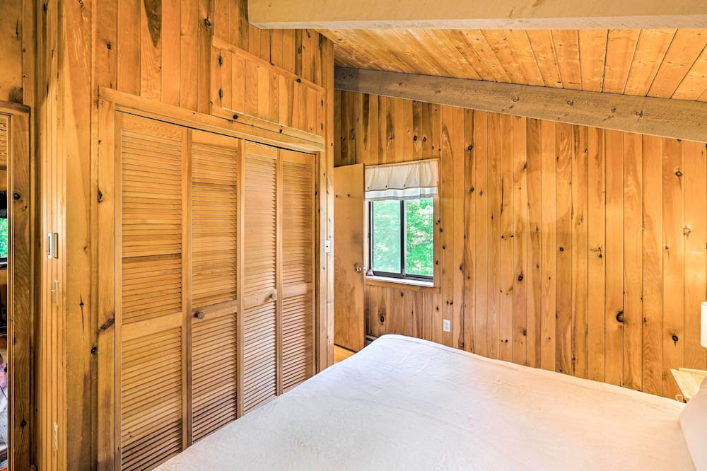 Photo of Bedroom in Otis